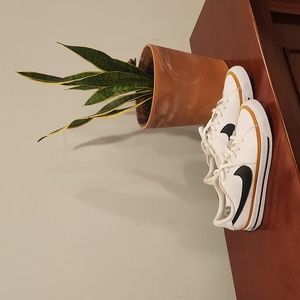 Nike Court Legacy 🤍🖤💛